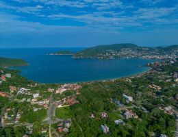 Venta de Terreno con Vista Panorámica al Mar en La Ropa, Zihuatanejo